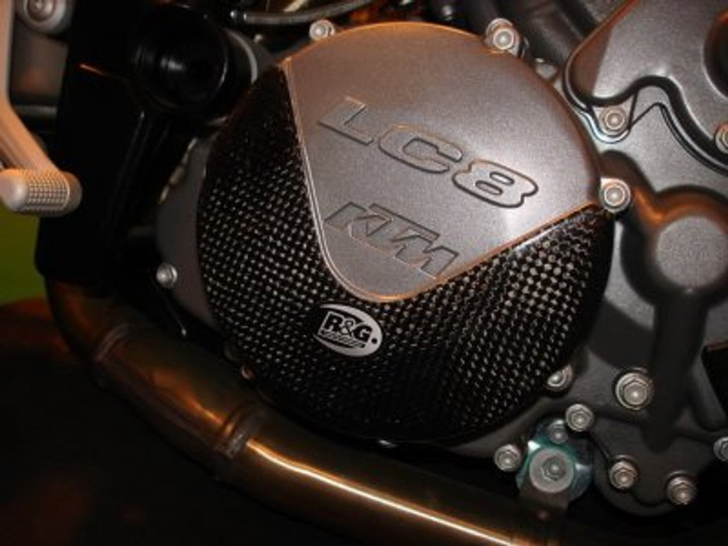 R&G Racing Carbon Engine Case Slider RHS Only - (LC8) for KTM  990 Super Duke '04-'17, 990 Adventure '00-'15, 950SM '04-'15, 990SM '04-'18, 990SMT '01-'18, 990SMR '00-'18