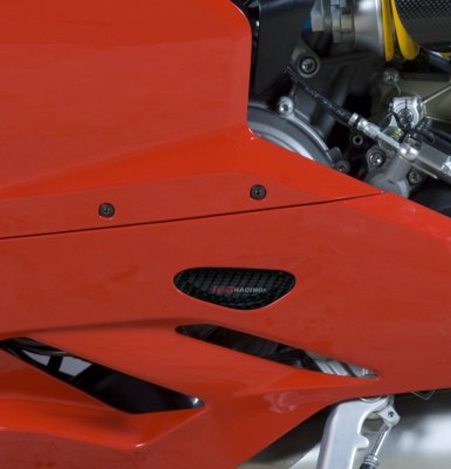 R&G Racing Carbon Engine Case Cover LHS Only for Ducati 899 Panigale '11-'19, 959 Panigale '08-'21, 1199 Panigale '12-'19, 1299 Panigale '06-'19, V2 Panigale '00-'22