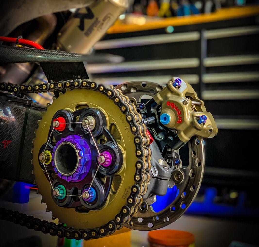 Brembo Racing 69.5mm P2-30 Radial Rear Caliper