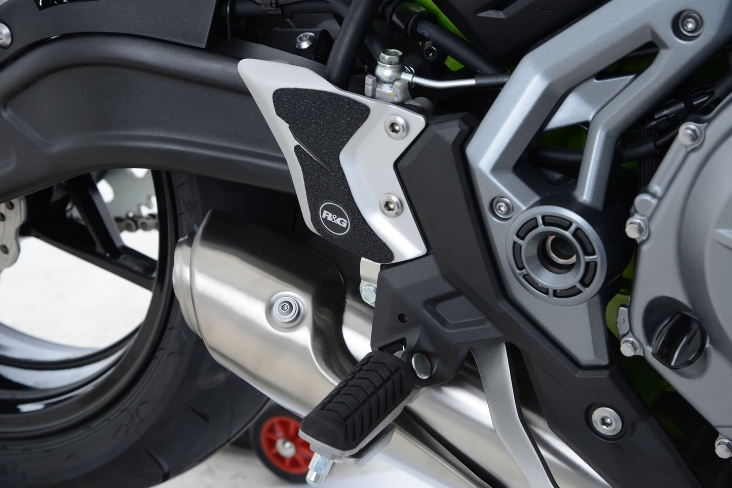 R&G Racing Boot Guard 2-Piece (heel plate-mounted) for Kawasaki Z650 / Ninja 650 '17-'22