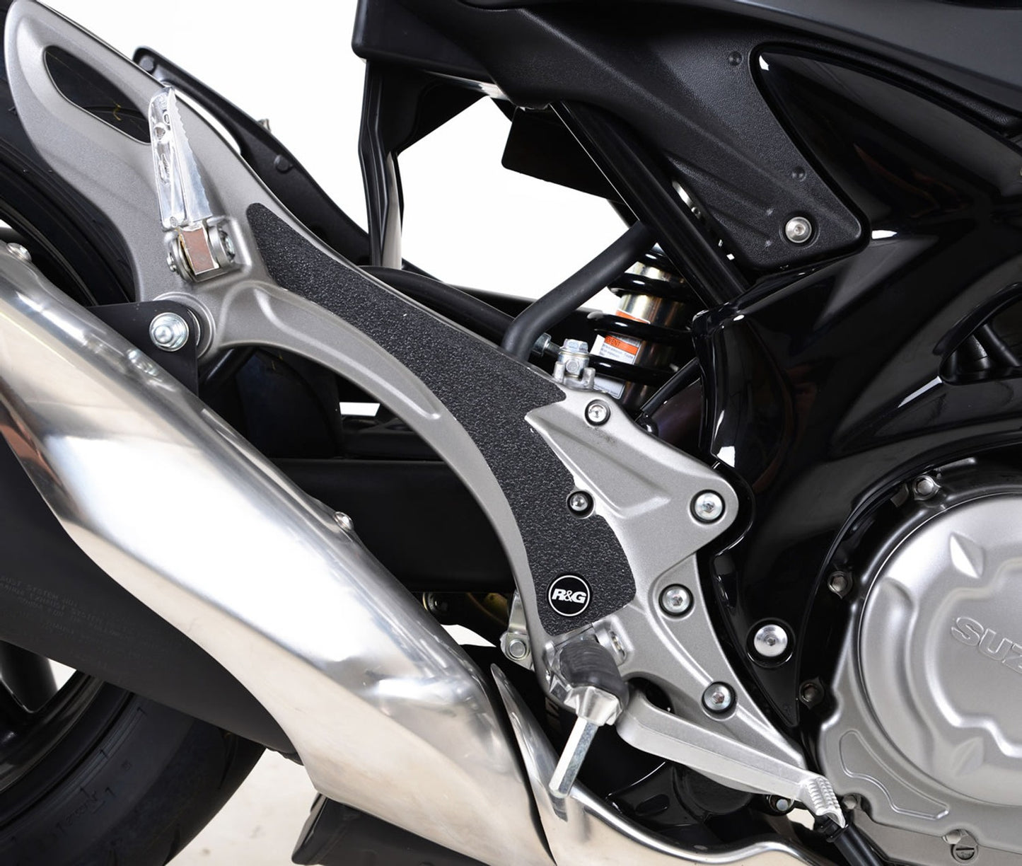 R&G Racing Boot Guard 2-piece (frame) for Suzuki Gladius '09-'19