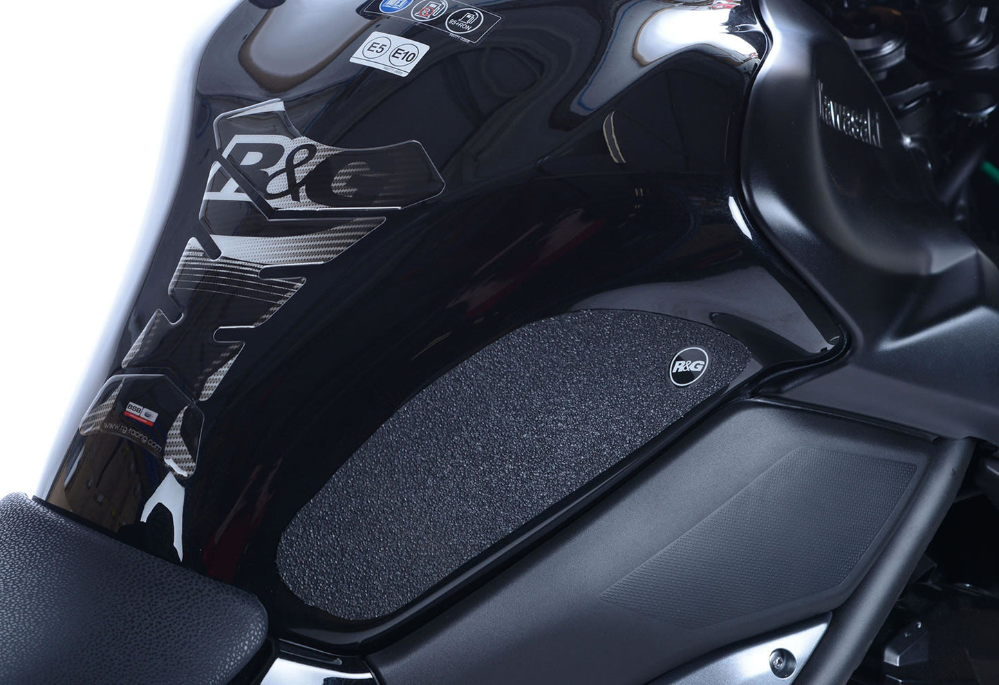 R&G Racing Tank Traction Grip for Kawasaki Z900 '17-19