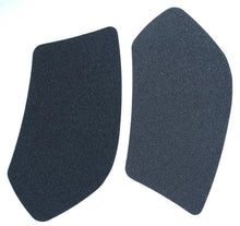 R&G Racing Tank Traction 2-Grip Kit for the Suzuki GSX-R1000 '03-'04