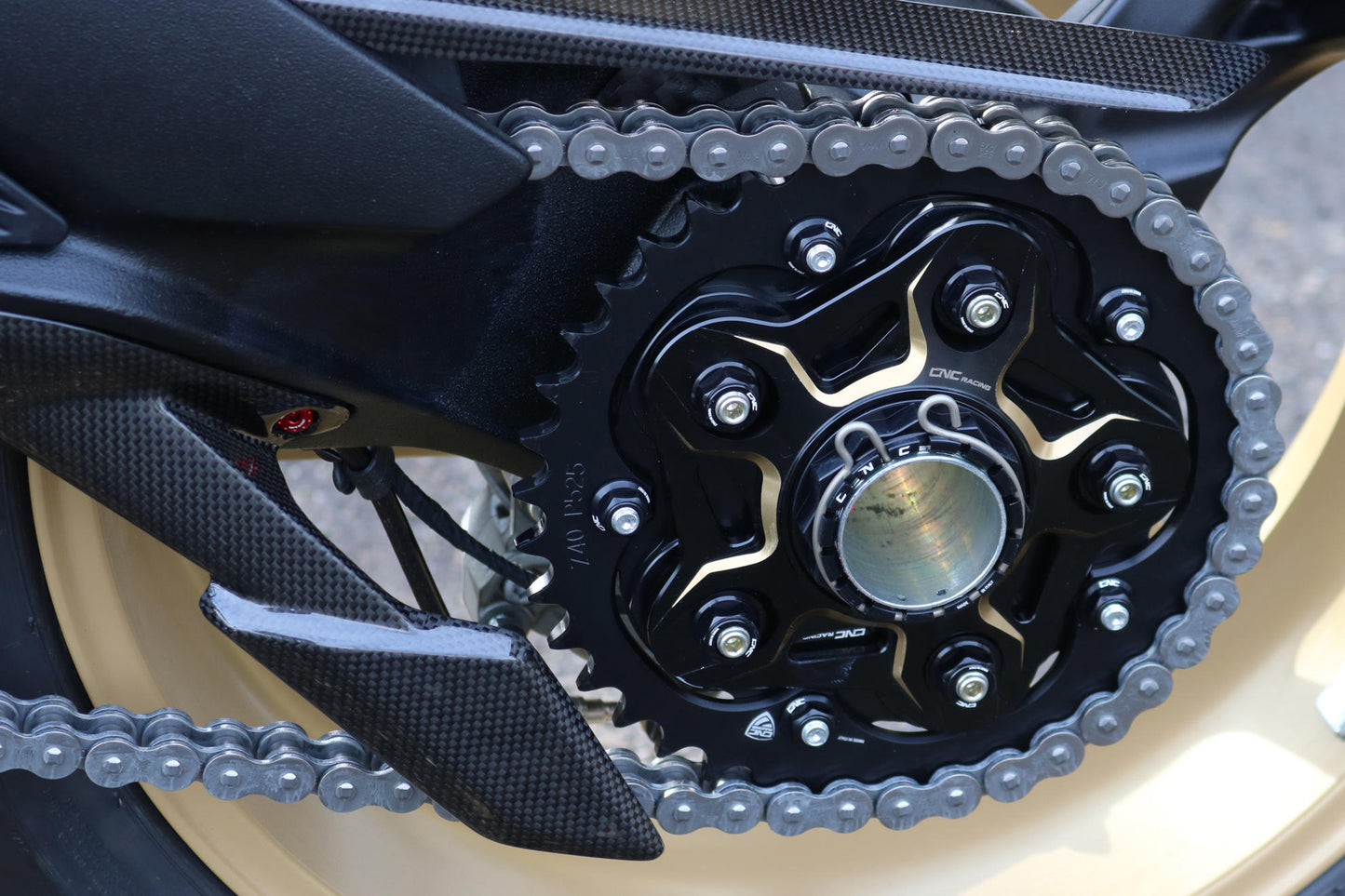 CNC Racing Billet BI-Color Aluminum Sprocket Hub Flange for 2018+ MV Agusta F3 / B3 / B4 Models (five hole model)