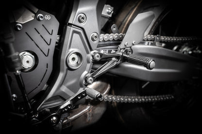 Gilles FXR Rearsets for the Yamaha YZF-R7 (2022+)