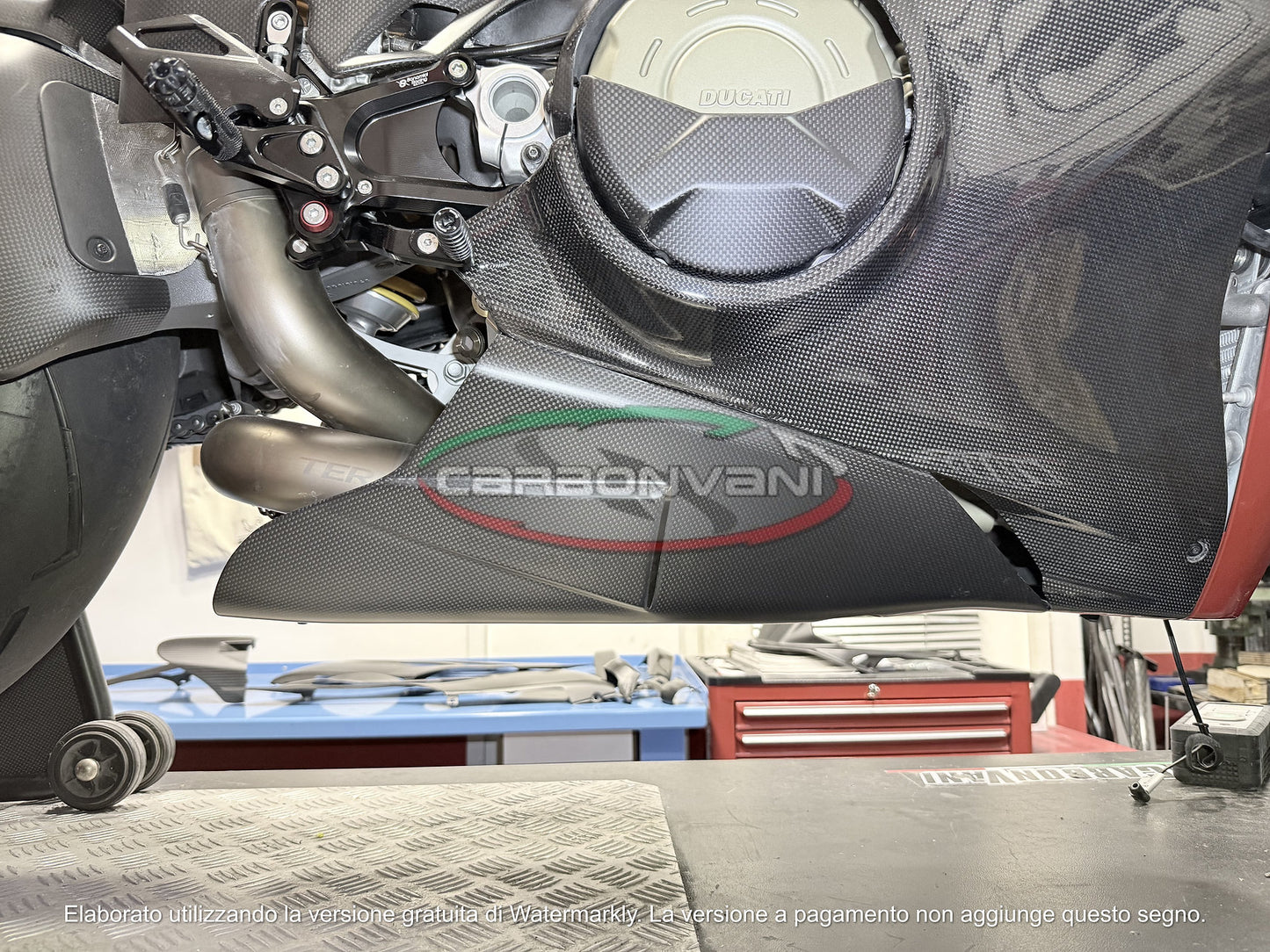 Carbonvani - Ducati Panigale V4 Carbon Fiber LONG Belly Pan (2025+)