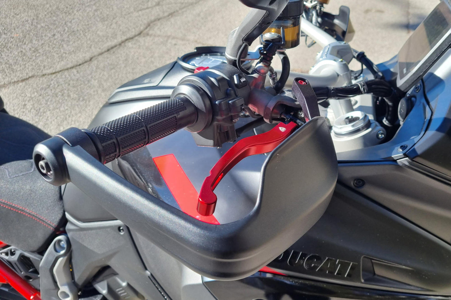 CNC Racing Mounting kit for Brembo RCS Clutch master cylinders for Ducati Multistrada V4 and Hypermotard 698 Mono