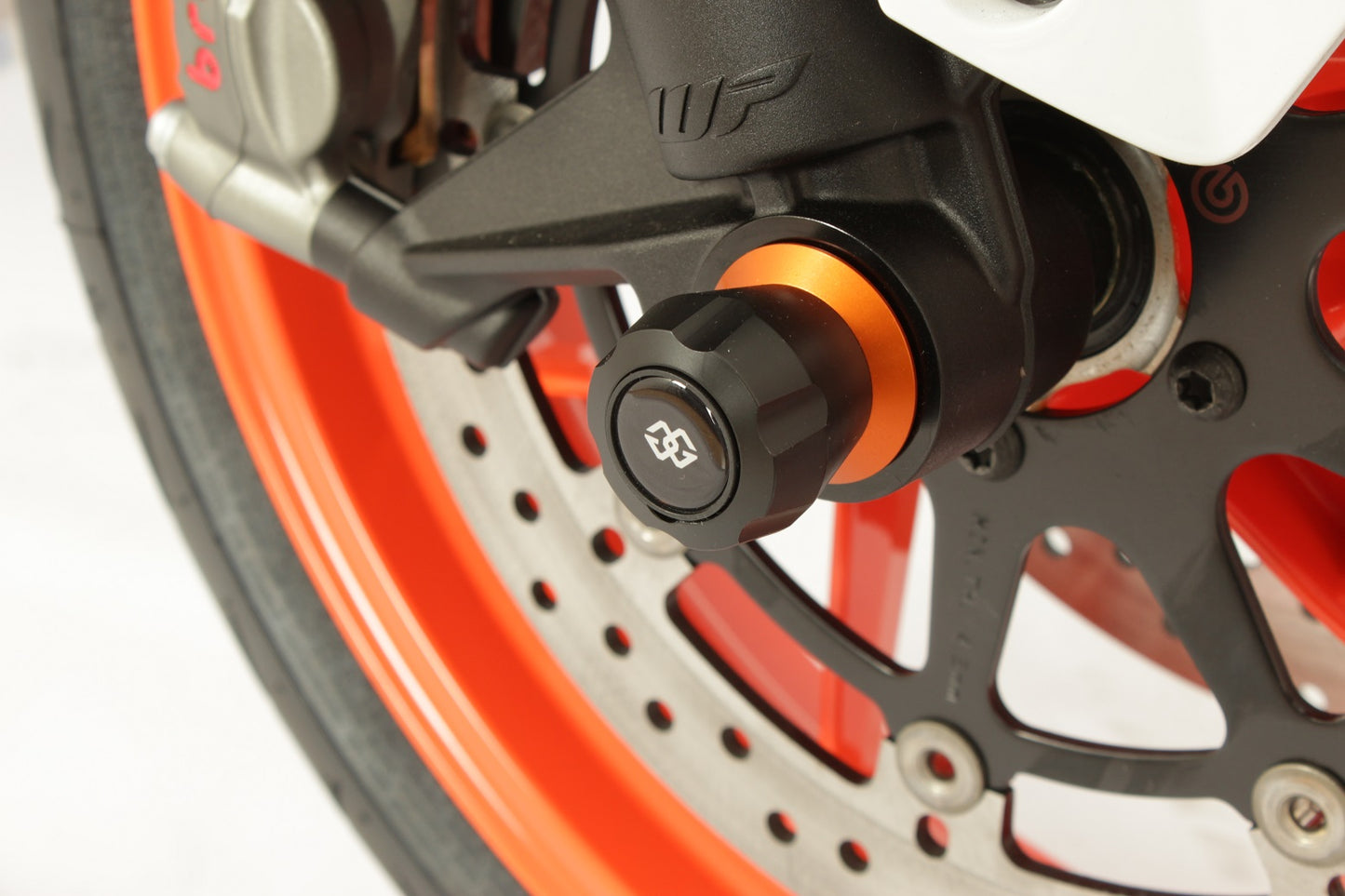Gilles AP.GTA Front axle Crash Pads for the KTM 790 Duke