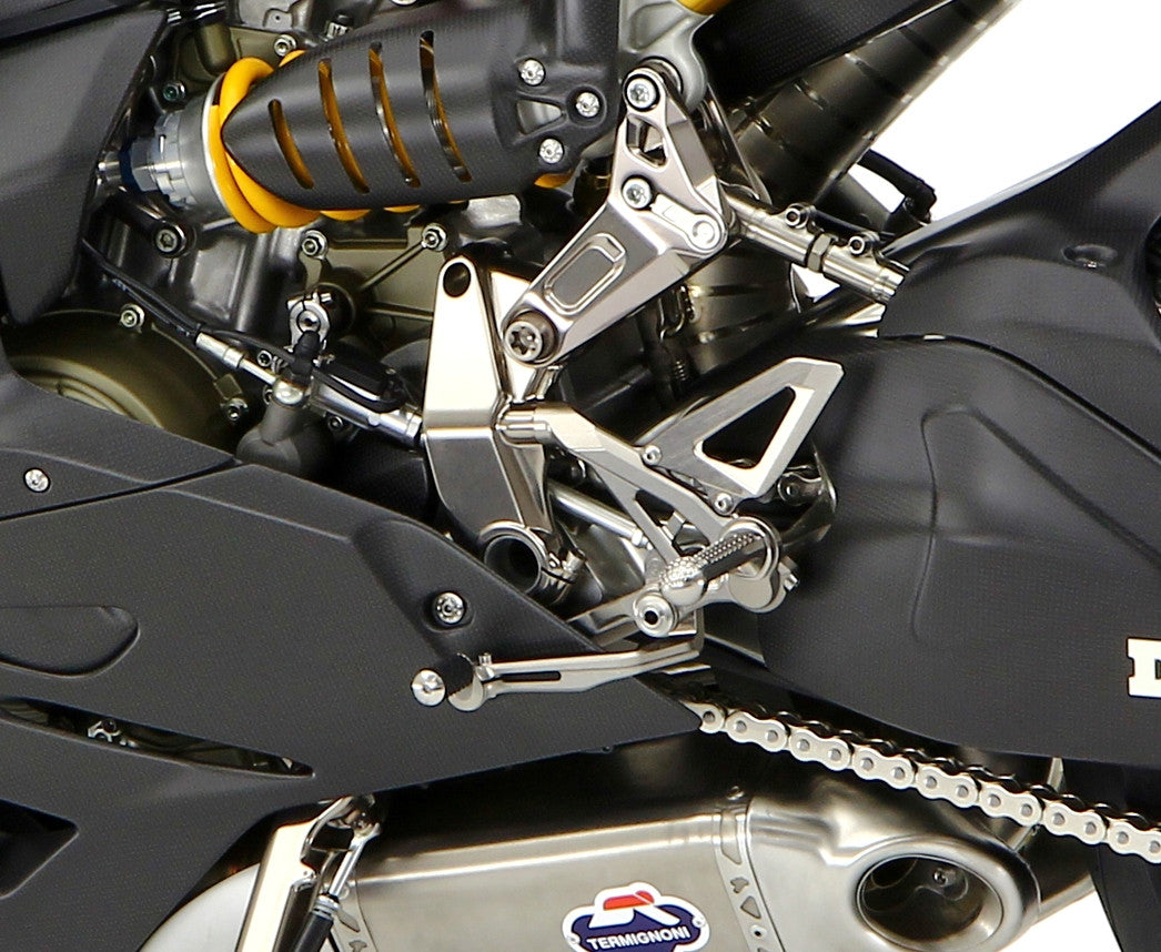 Motocorse Billet Aluminium Rearsets with Titanium Hardware for the Ducati Panigale 1299 / 1199 / 959 / 899 / V2