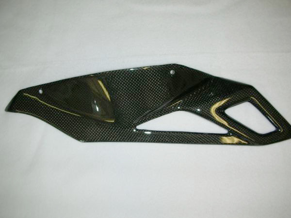 CARBONVANI - MV AGUSTA BRUTALE CARBON FIBER RACING LOWER CHAIN GUARD (2006-09)