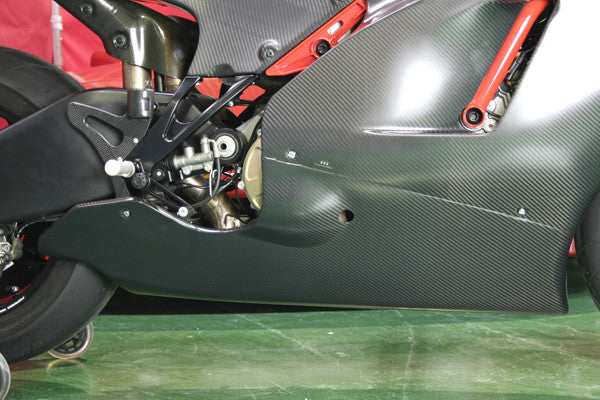 CARBONDRY - DUCATI DESMOSEDICI CARBON FIBER BELLY PAN