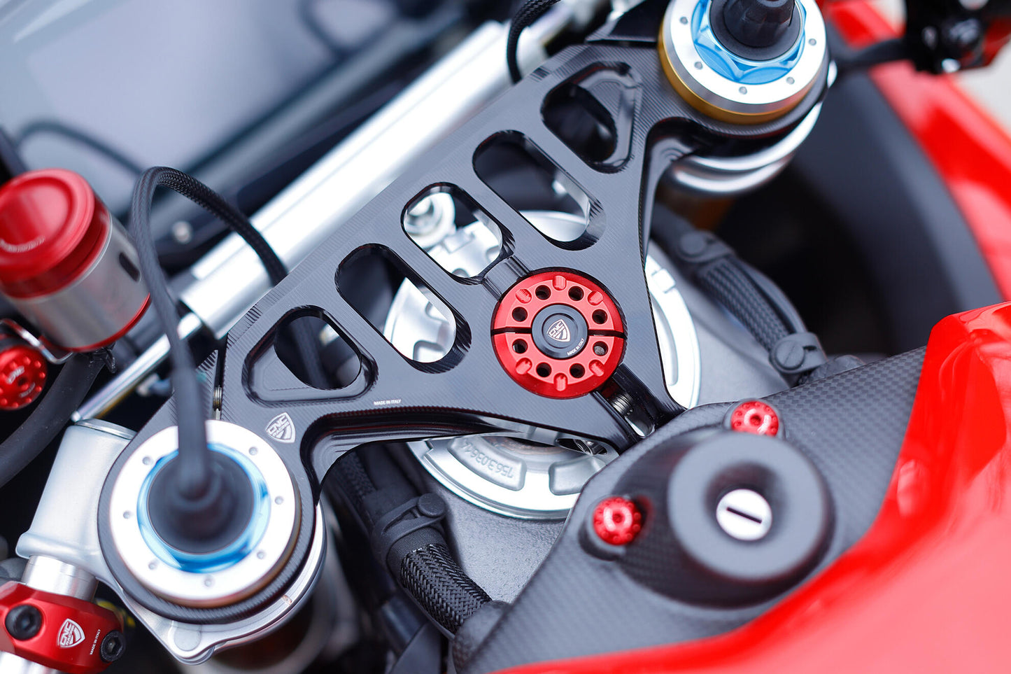 CNC Racing Bi-Color Steering Head Nut the Ducati Panigale / Streetfighter V2 (2025+)