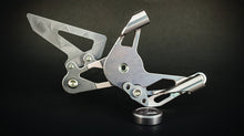 AEM FACTORY - DUCATI 899 / 959 / 1199 / 1299 / V2 PANIGALE ADJUSTABLE BILLET REARSETS  WITH COLORED ECCENTRIC