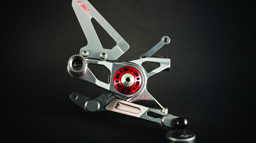 AEM FACTORY - DUCATI 899 / 959 / 1199 / 1299 / V2 PANIGALE ADJUSTABLE BILLET REARSETS  WITH COLORED ECCENTRIC
