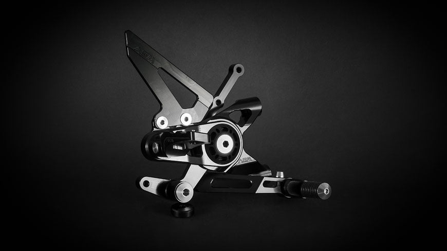 AEM FACTORY - DUCATI 899 / 959 / 1199 / 1299 / V2 PANIGALE ADJUSTABLE BILLET REARSETS  WITH COLORED ECCENTRIC