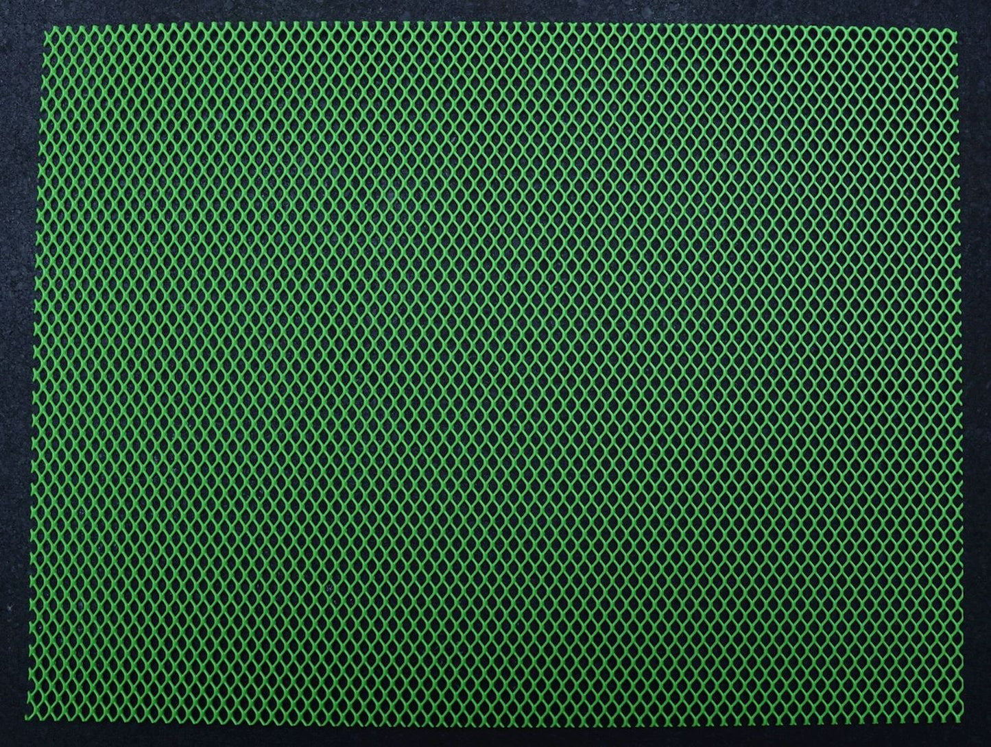 R&G Racing Universal Radiator Guard Mesh (12" x 16")