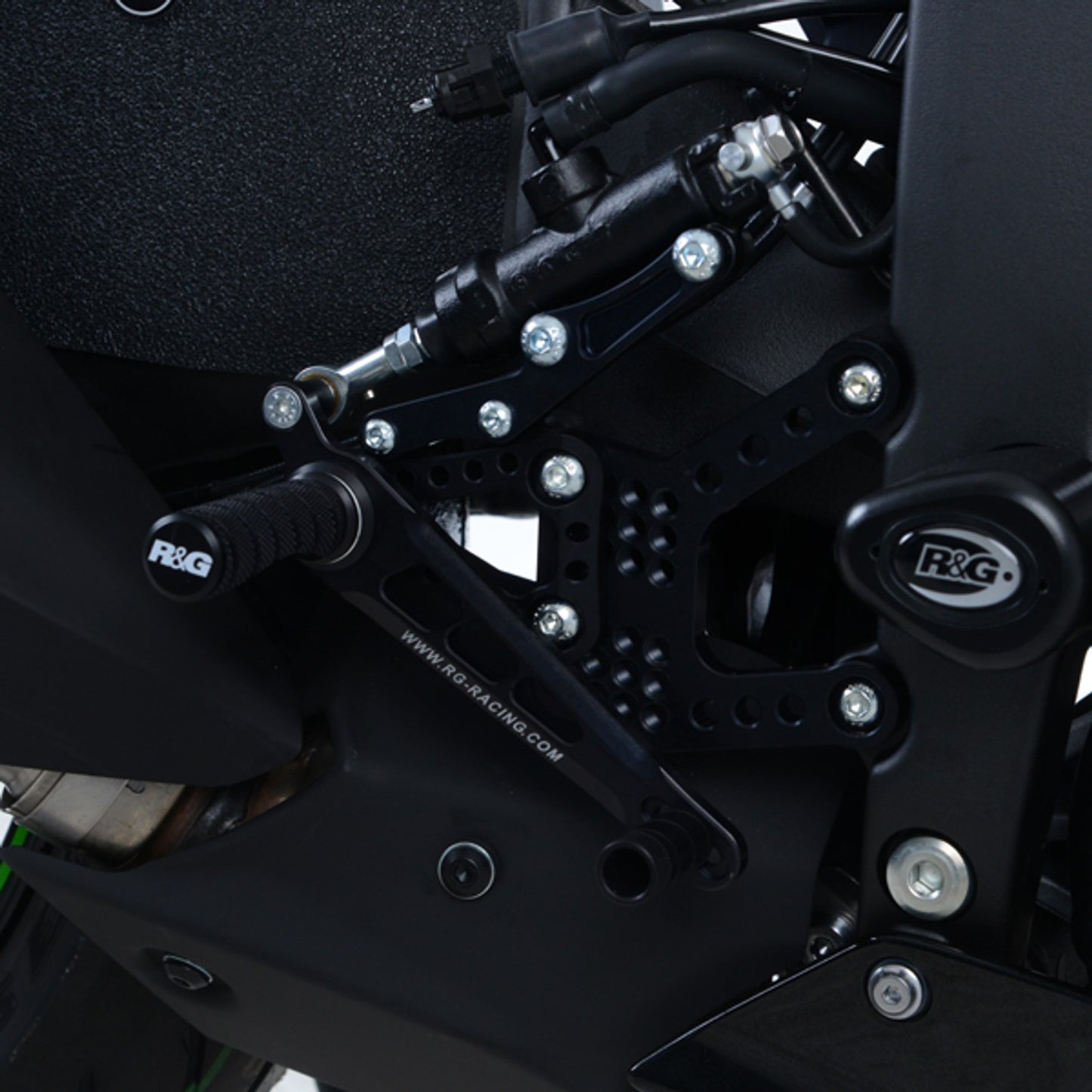 R&G Racing Rearsets for Kawasaki ZX636 (road & race shift) '19-'22
