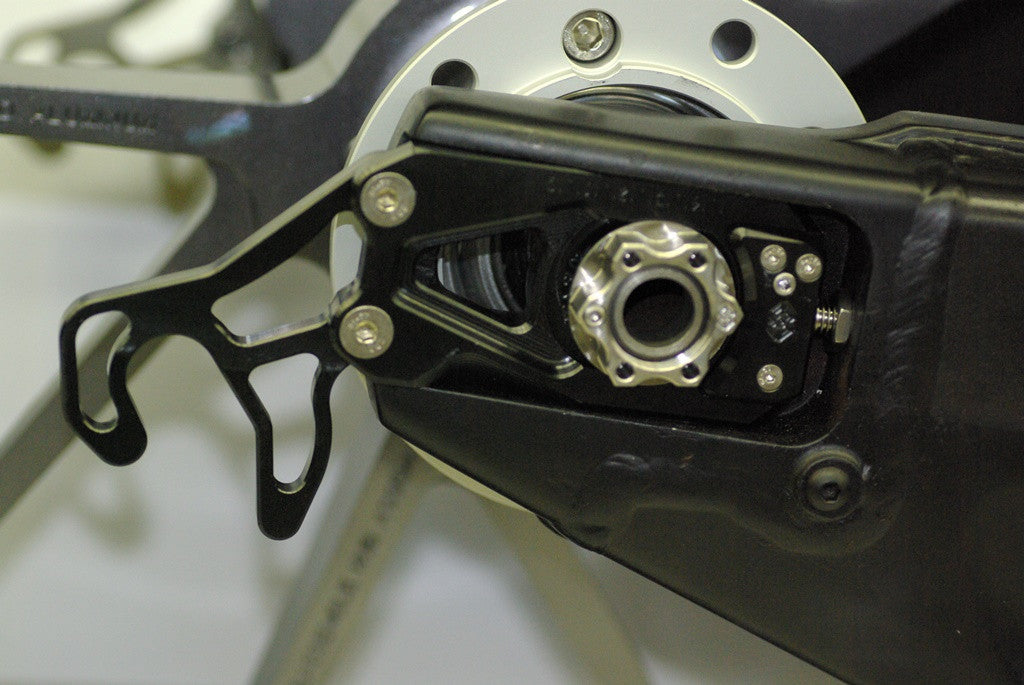 Gilles TCA Chain Adjuster for the Kawasaki ZX-10R (2011-2015)