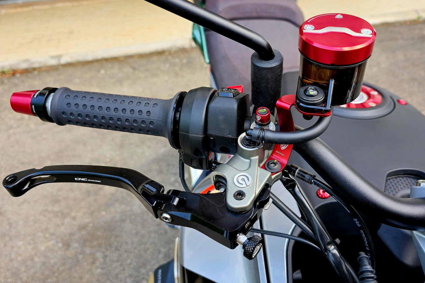 CNC Racing Aluminum Front Reservoir Brackets for Moto Guzzi V100 Mandello