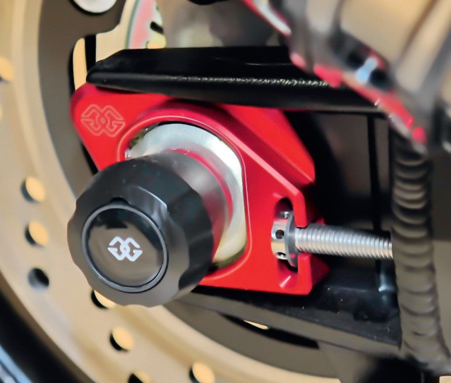 Gilles AXB Chain Adjuster for the Suzuki GSF 1250 Bandit  GSXR 600 (1996-2006)  GSXR 750 (1996-1998  2000-2006)  GSXR 1000 (2001-2004)  TL1000R (1998-1999)  TL1000S (1997-2001)  Hayabusa (1999+)