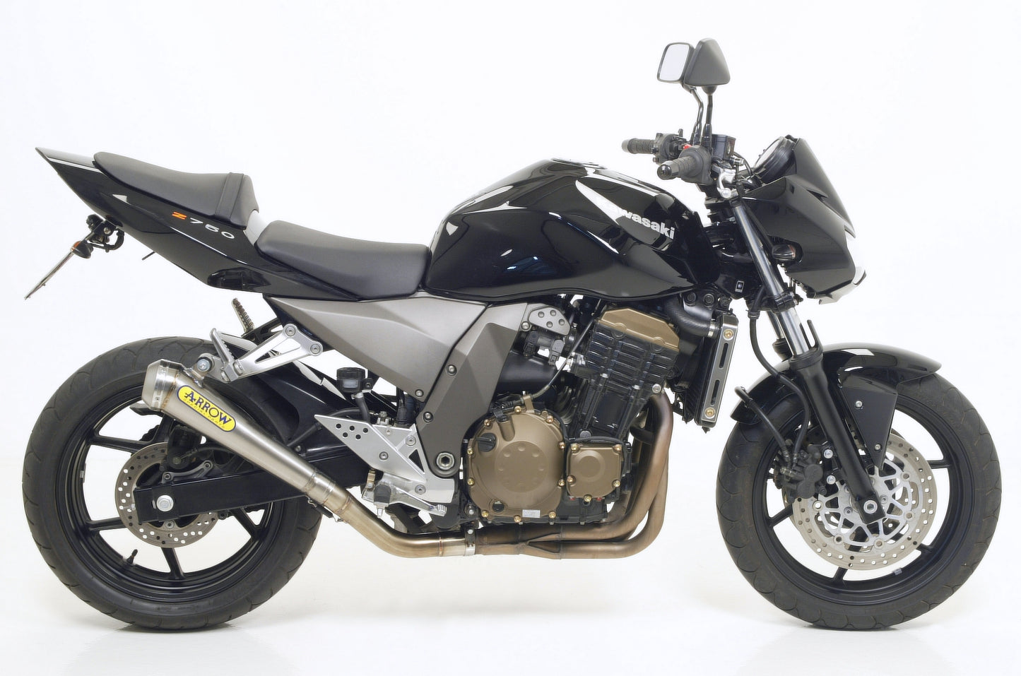 Arrow Exhausts For The Kawasaki Z750 2004-2006