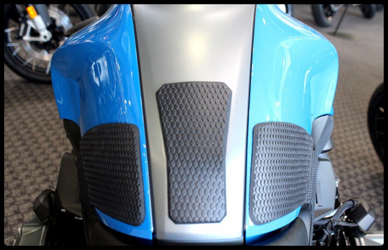 TechSpec Tank Grip Pads for the BMW R1200 R (15+)