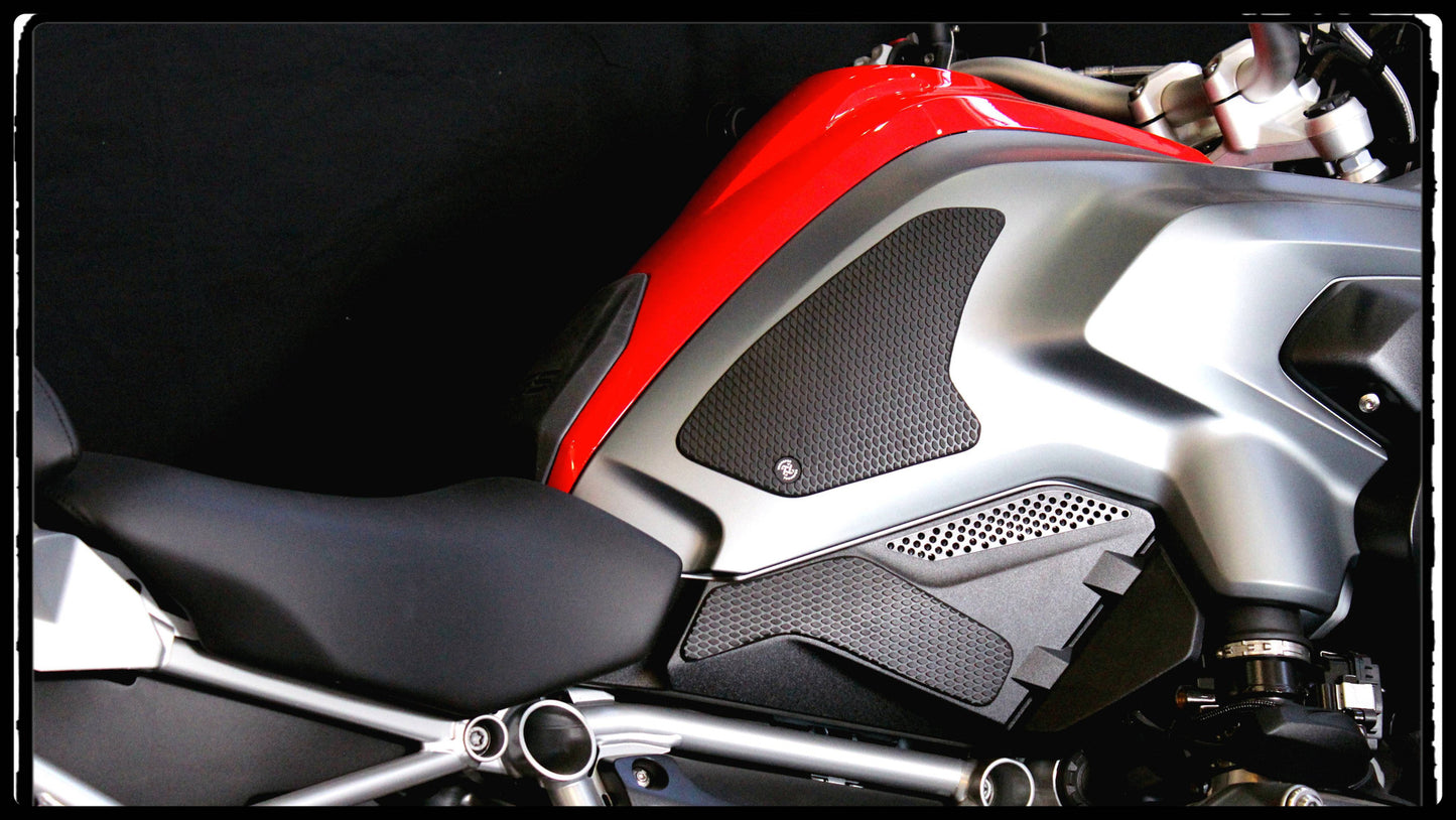 TechSpec Tank Grip Pads for the BMW R1200GS Water-Cooled (13+)