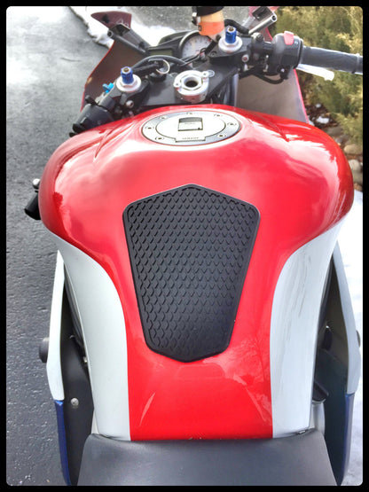 TechSpec Tank Grip Pads for the BMW R1200GS (04-12) / R1200GS adventure (06-13)