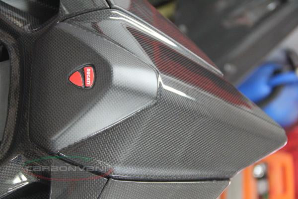 CARBONVANI - DUCATI 1199/899 PANIGALE CARBON FIBER SOLO SEAT COWL (TAIL TOP)