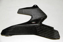 CARBONVANI - DUCATI MONSTER 1200 /S CARBON FIBER SWINGARM GUARD (14-16)