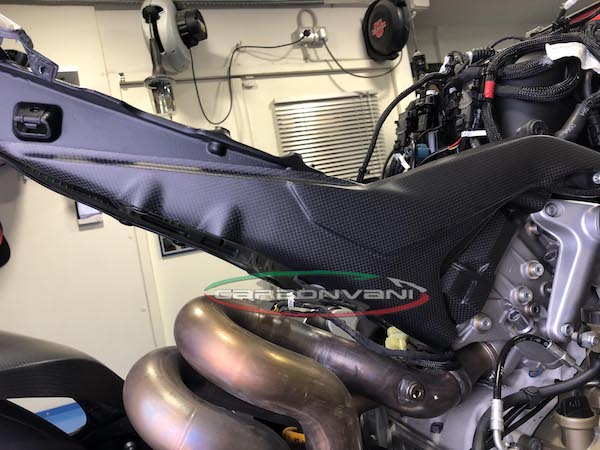 Carbonvani - Ducati Panigale V4 / S / R / Speciale Carbon Fiber Rear Subframe Covers (pair)