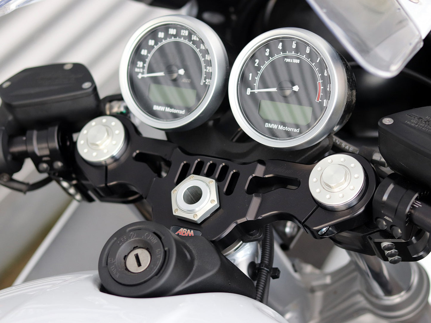 ABM multiClip SPORT Clip-ons and Upper Triple Clamp for the BMW R nineT Racer