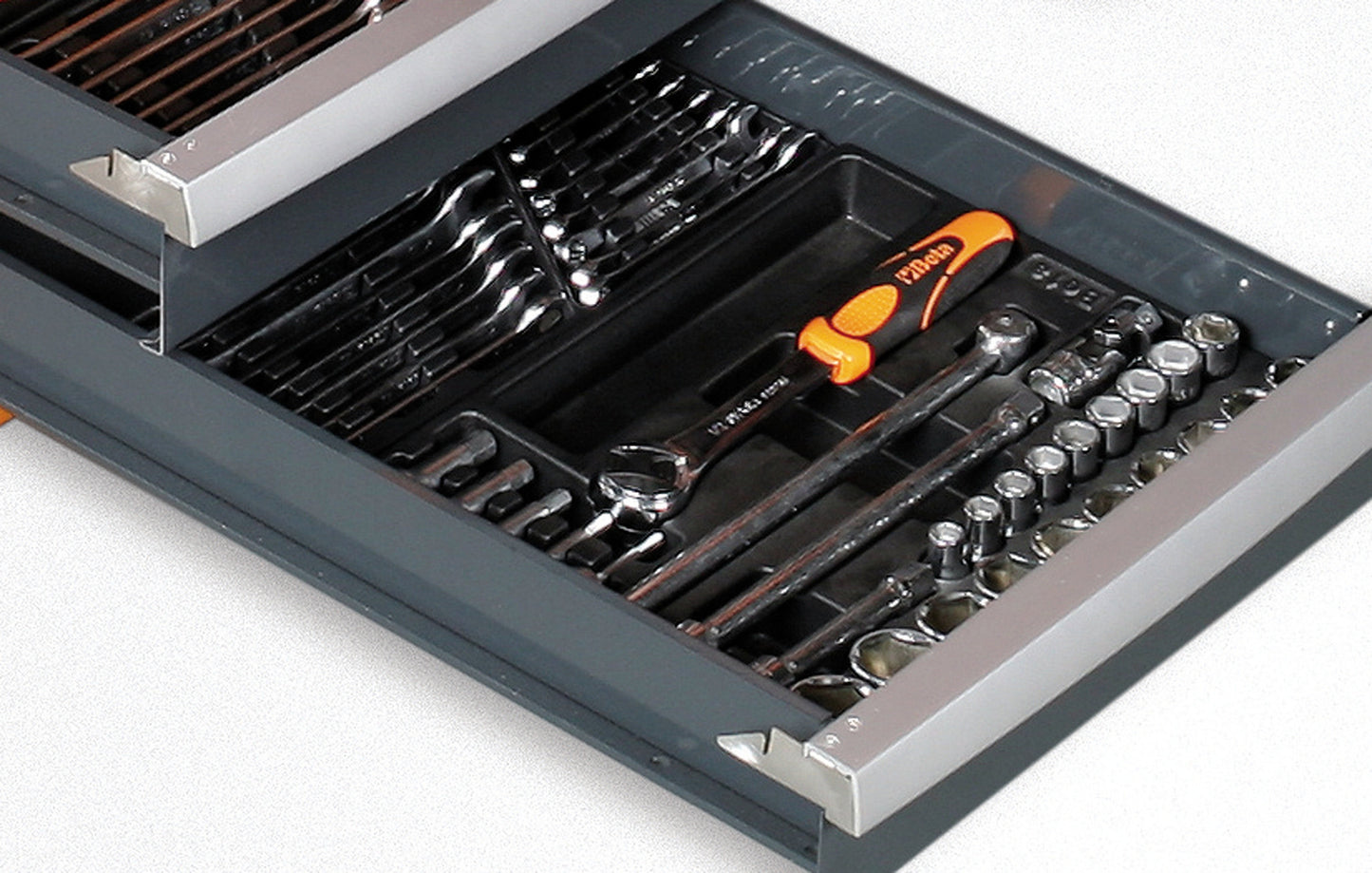 Beta Tools Model C30  S-Maxitank Mobile Workbench
