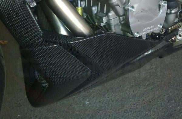 CARBONVANI - MV AGUSTA BRUTALE 4 CYLINDER (ALL MODELS) CARBON FIBER BELLY PAN