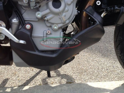 CARBONVANI - MV AGUSTA RIVALE CARBON FIBER RIGHT ENGINE COVER
