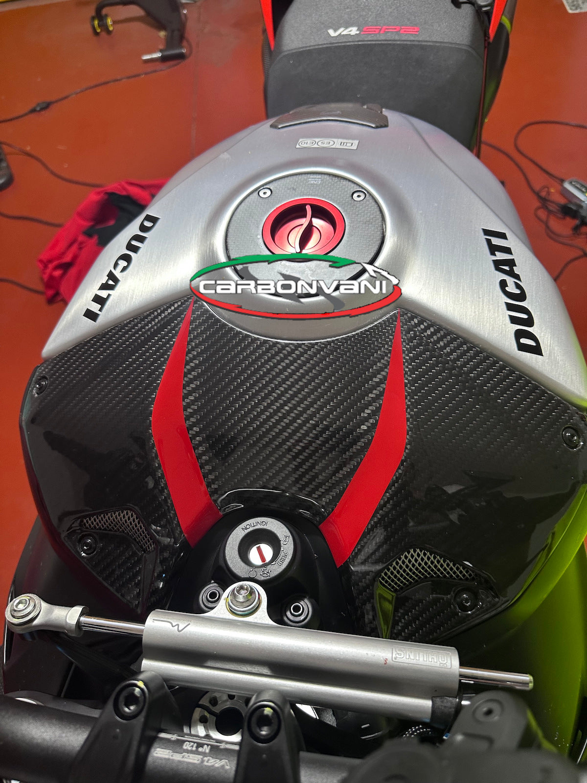 Carbonvani - Ducati Streetfighter V4 / S Carbon Fiber Upper Tank Cover - RED DP Style (2023+)
