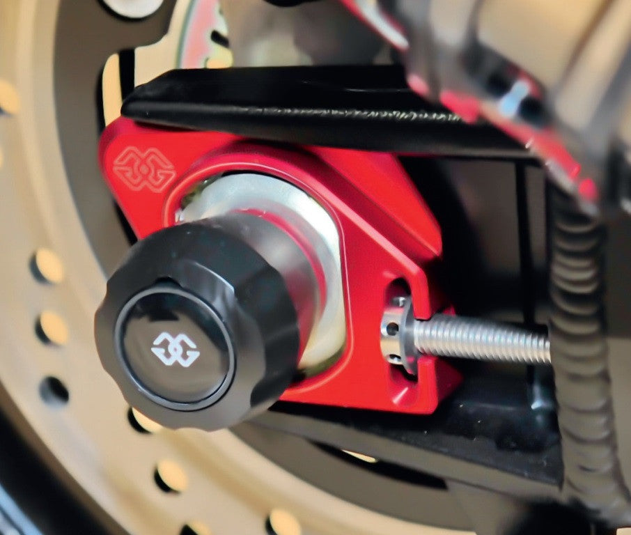 Gilles AP.GTA Rear Axle Protectors for the Suzuki GSF 1250 Bandit