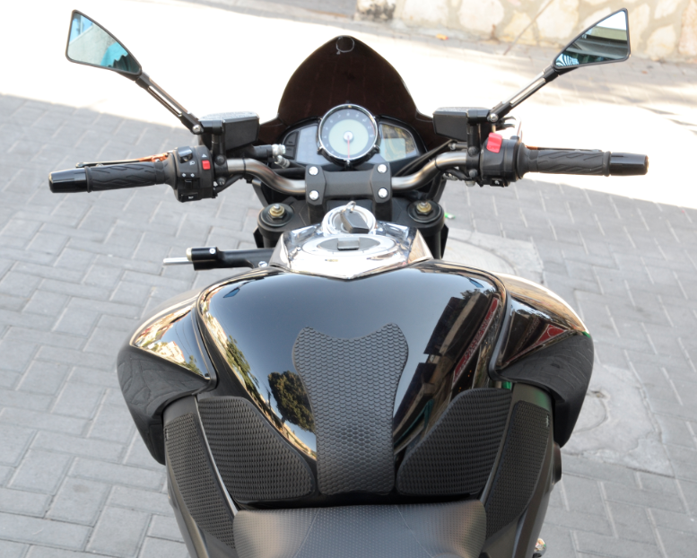 TechSpec Tank Grip Pads for the Suzuki B-King (06-12)