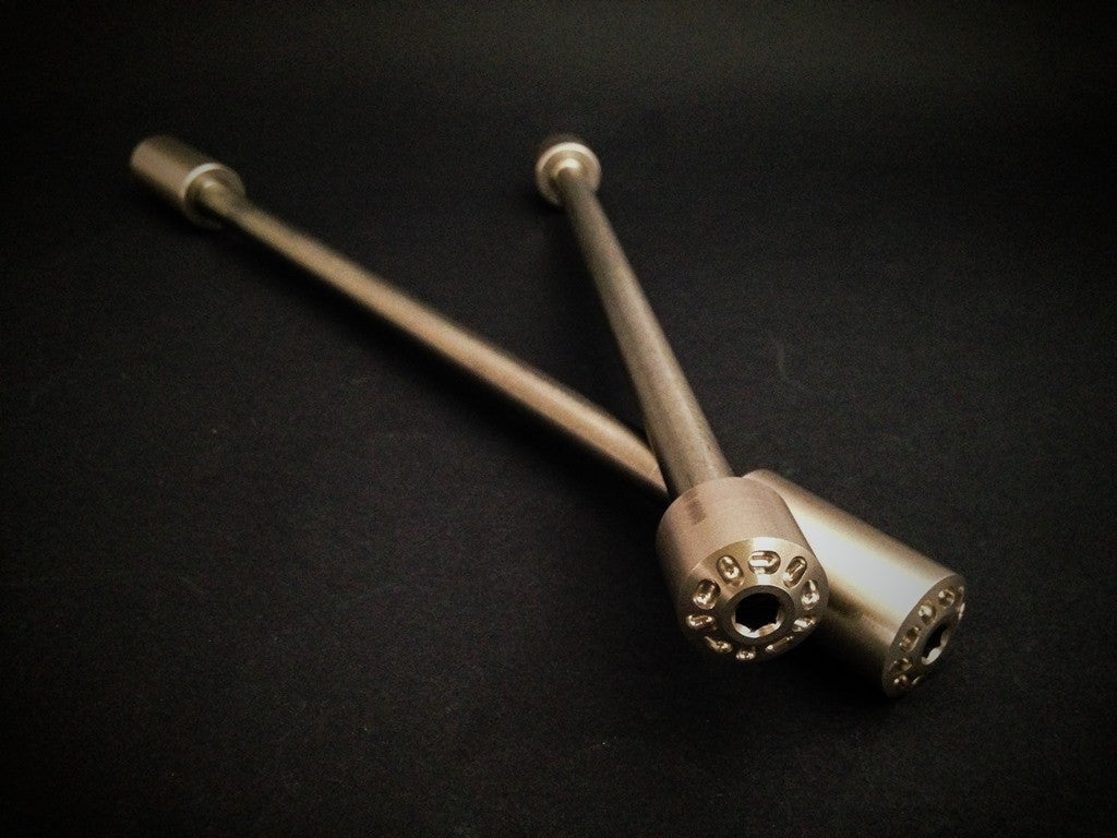 AEM FACTORY - DUCATI MONSTER 696 / 796 / 1100 FRAME PLUG KIT PLUS TITANIUM ENGINE STUDS